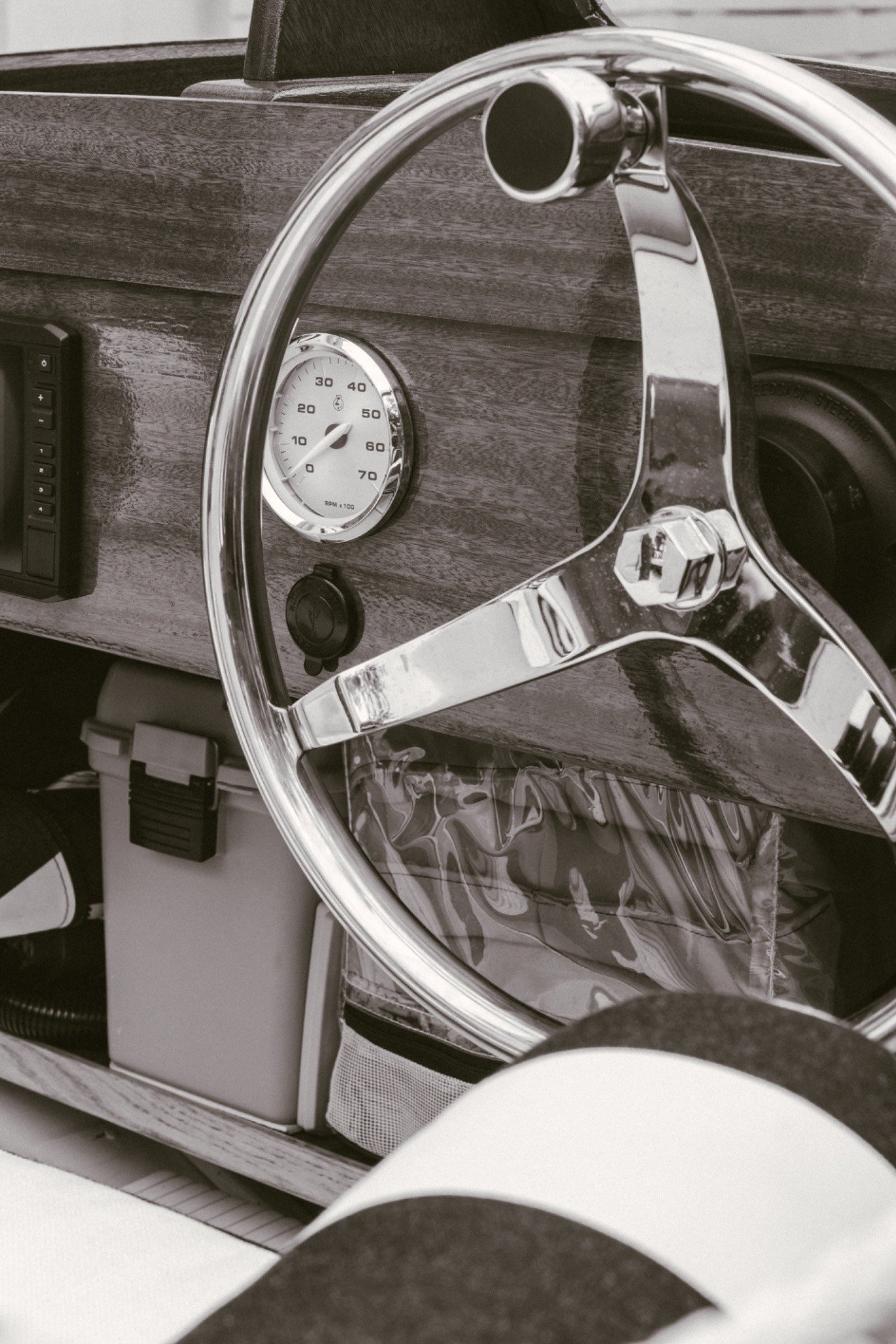 Chrome wheel and gauge in black and white